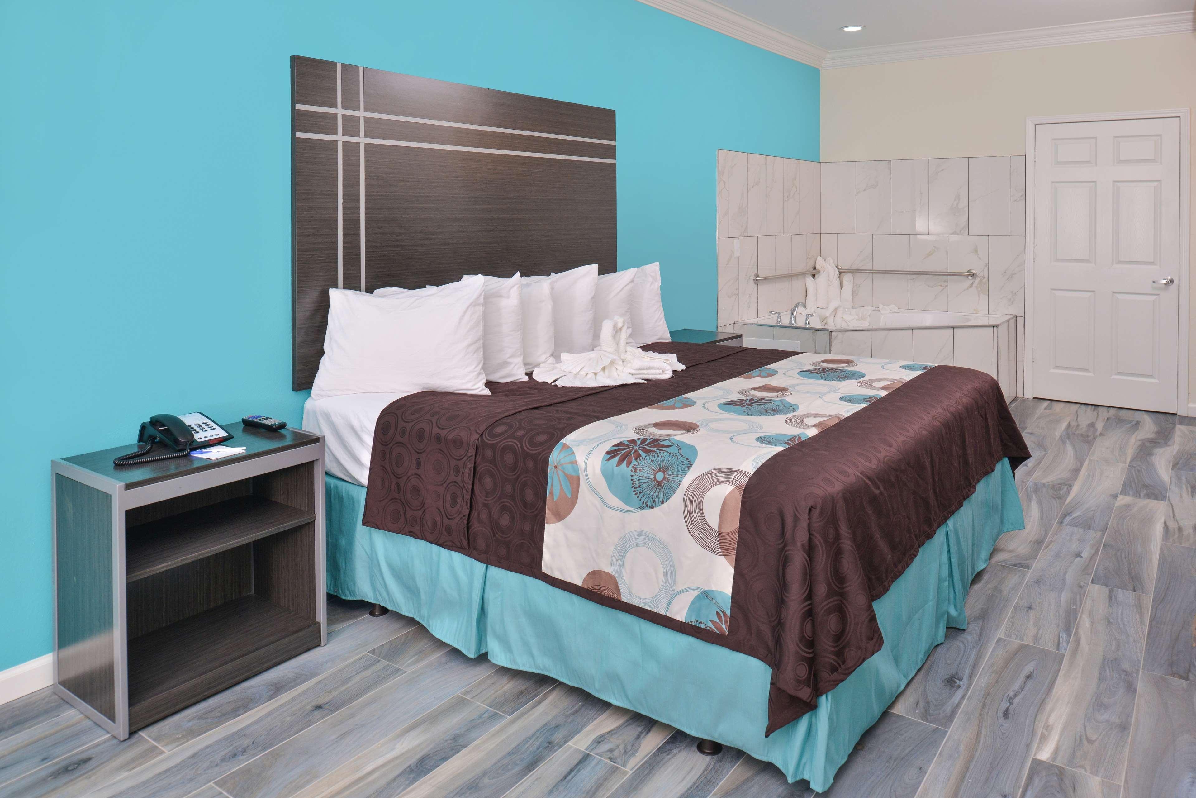 Americas Best Value Inn & Suites - Houston/Hwy 6 & Westpark Mission Bend Экстерьер фото