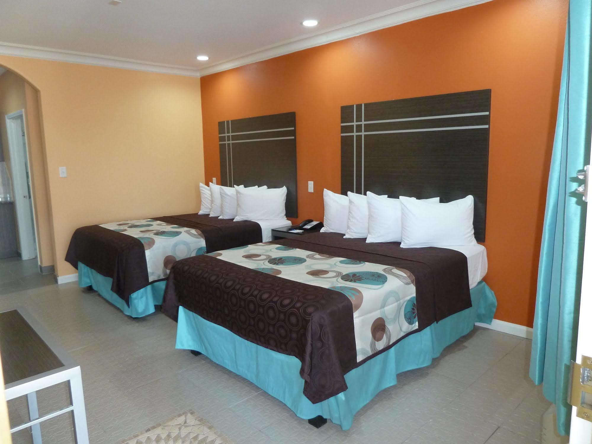 Americas Best Value Inn & Suites - Houston/Hwy 6 & Westpark Mission Bend Экстерьер фото