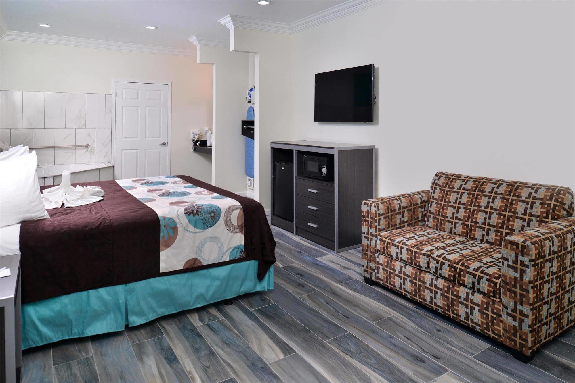 Americas Best Value Inn & Suites - Houston/Hwy 6 & Westpark Mission Bend Экстерьер фото